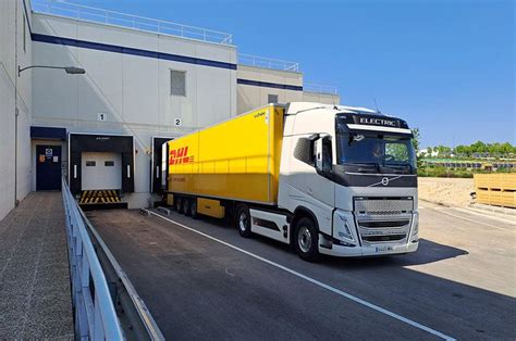 Primer Transporte Sostenible De Dhl Freight Con Un Cami N Volvo Fh