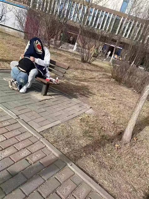 To be inconspicuous : r/trashyboners