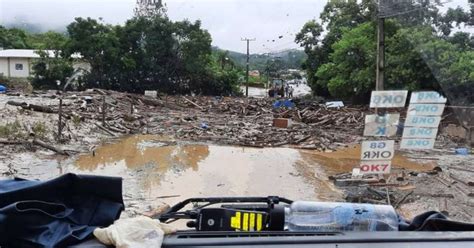 Chuvas Causam 12 Mortes E Deixam Milhares De Desabrigados Em Santa Catarina