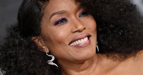 Angela Bassett Net Worth 2023 From Black Panther 911 Parade