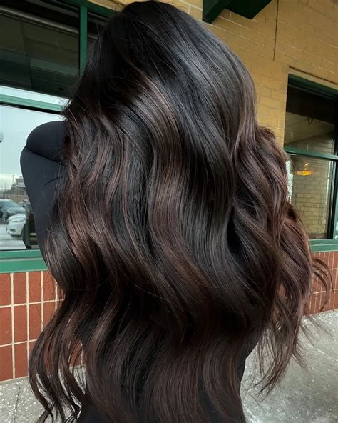 Balayage Cheveux Noirs Et Bruns Lequel Choisir Pour Apporter Du