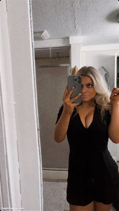 Sara Civian Saracivian Nude OnlyFans Leaks Fappening FappeningBook
