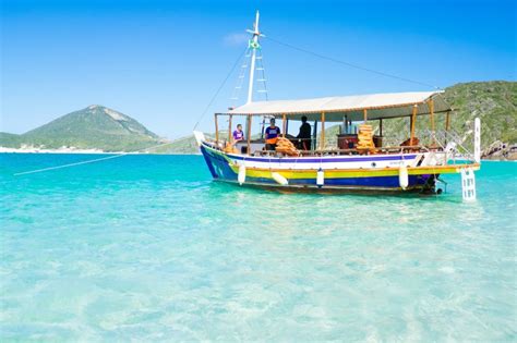 Passeio De Barco Econômico Em Arraial Do Cabo