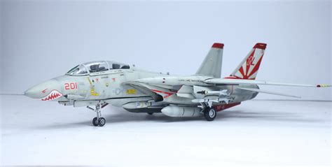 大人気 F 14 Tomcat US Navy VF 111 Sundowners 1 72 Scale Diecast Metal