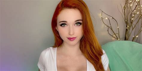 Perfil Da Streamer Amouranth A Mais Popular Da Twitch Canal Do Xbox