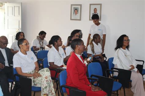 Insp Recebe Visita Da Ministra Da Sa De Dra Filomena Gon Alves Insp