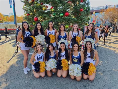 Uc Berkeley Cheerleaders