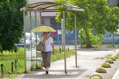 Pogledajte kako protiče ovogodišnji najtopliji dan na ulicama Tuzle