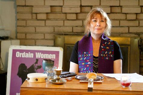 Female Catholic priest celebrates Mass at St. Francis House | News | columbiamissourian.com