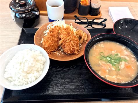 かつや 『豚汁定食』 お前はサラメシの王者だ！！ やっさんのあれも食いたいこれも食いたい