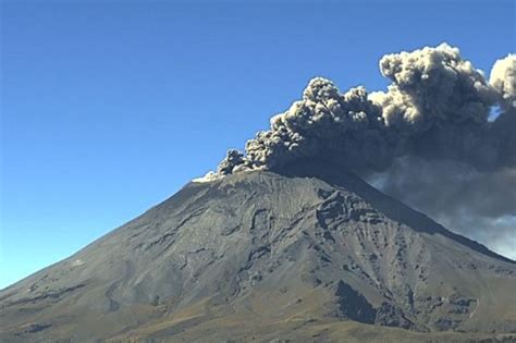 Suspenden Vuelos En Aeropuerto De Puebla Por Ceniza Del Popocat Petl