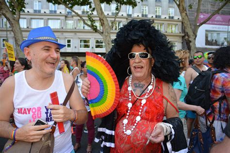 Marcha Orgullo Madrid Fotos Sex Shop Madrid