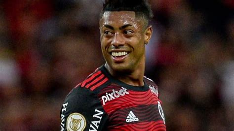 QUINTA AGITADA BRUNO HENRIQUE É ANUNCIADO NO TIMÃO APÓS BRIGA NO FLA