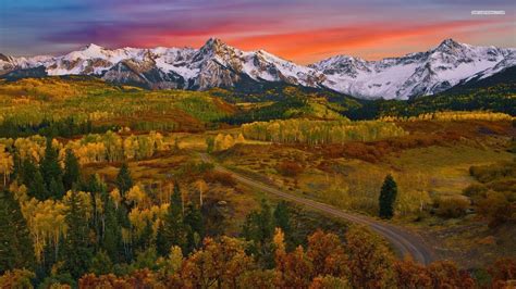 Fall Mountain Scenery Wallpaper