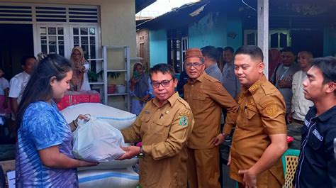 Pemkot Gorontalo Salurkan Bantuan Bagi Korban Kebakaran Di Molosipat U