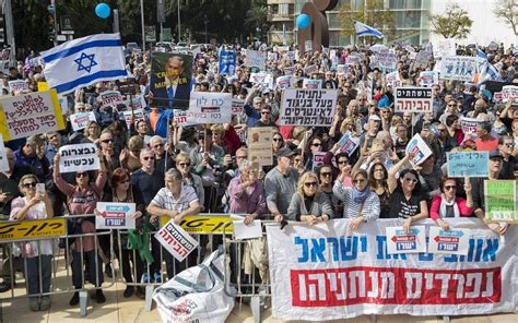 Des Milliers Disraéliens Réclament La Démission De Netanyahu The Times Of Israël