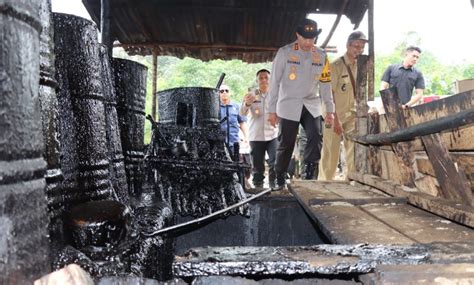 Polda Sumsel Tutup Gudang Penyulingan Refinery Ilegal Di Muba