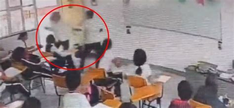 Fuerte Video Alumno Apu Al A Su Maestra En Plena Clase