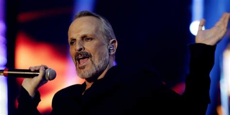 Paura per Miguel Bosé rapinato in casa a Città del Messico da un