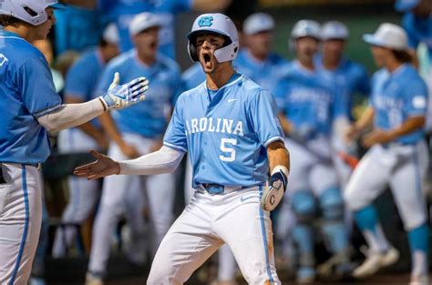 Late Rally Lifts Unc Baseball Past Reigning Ncaa Champion Lsu And Into