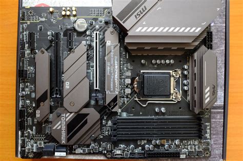 MSI MAG Z590 TOMAHAWK WIFI - Đánh Giá Nhanh - Vietgame.asia