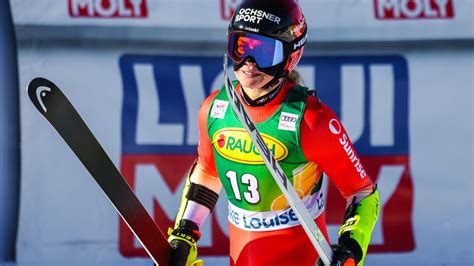 Suter Frena A Goggia En El Super G De Lake Louise AS