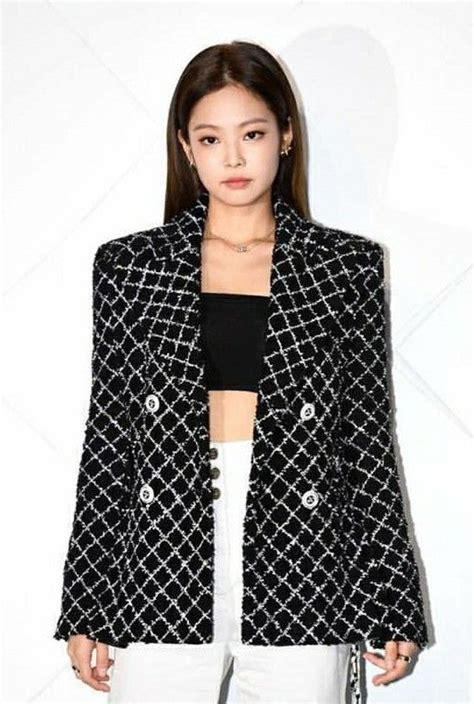 Blackpink Fashion Fashion Outfits Grunge Skirt Modeling Tips Jennie