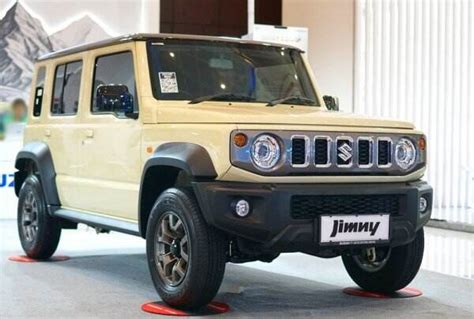 Jimny 5 Pintu dan Ertiga Hybrid Cruise Mejeng di IIMS 2024 SurabayaÂ