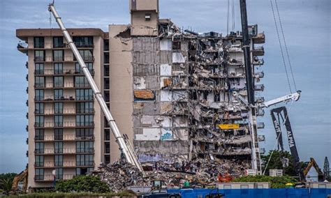 Sube a 90 número de muertos por derrumbe de edificio en Miami