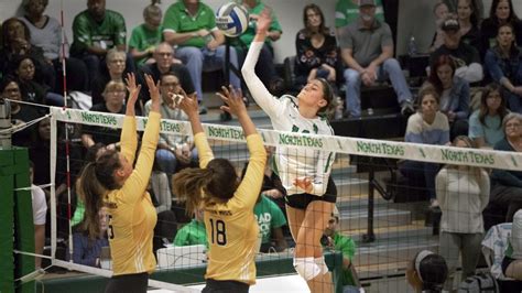 Outside hitters thrive for North Texas volleyball | Voice of Denton