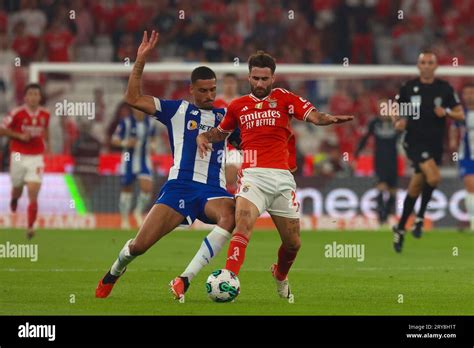 Estádio da Luz Rafa Silva attaquant du SL Benfica se bat pour le ballon