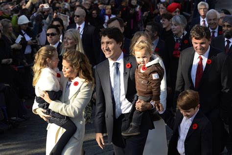 Justin Trudeau Is Sworn In As Prime Minister Of Canada The New York Times