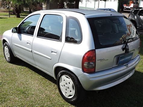 CORSA HATCH MILENIUM 4P 2002 Covimarco Veículos