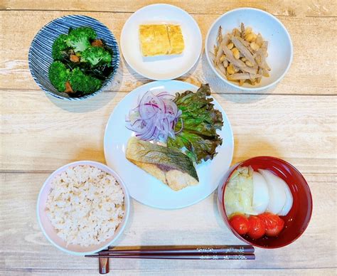 栄養バランスを整えたヤズのカレー風味焼き献立 管理栄養士・調理師 とものうようこ 栄養バランスのとれた献立のつくり方