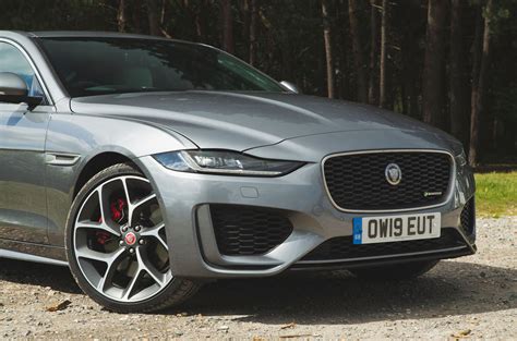 Jaguar Xe Hse R Dynamic 300 2019 Uk First Drive Autocar