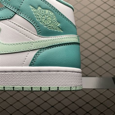 Air Jordan 1 Mid Washed Teal W Foot Soccer Pro