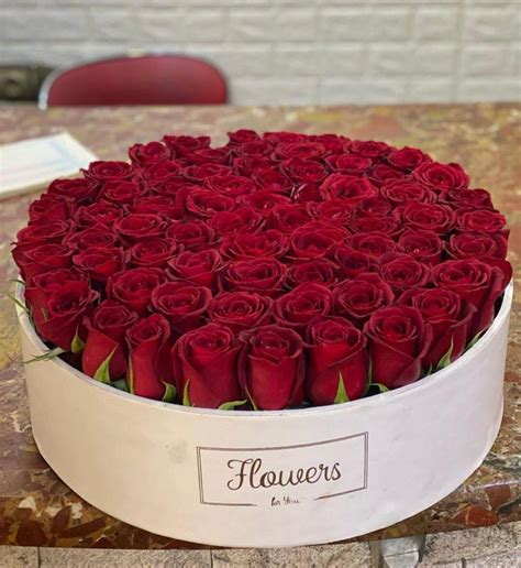 باکس گل رز هلندی 1165 گل فروشی آنلاین دل 09129410059