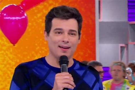 Celso Portiolli Surpreendido No Palco Do Domingo Legal Ao Vivo Sbt