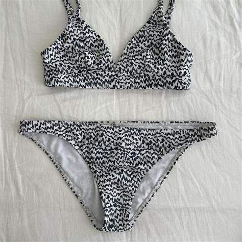 Billabong Bikini Size 14 Bottom And Size 10 Top Depop