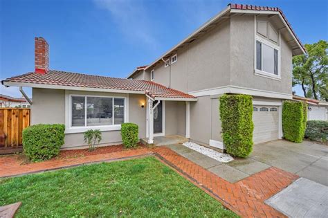 6870 Glenview Dr Gilroy Ca 95020 Mls Ml81915426 Redfin