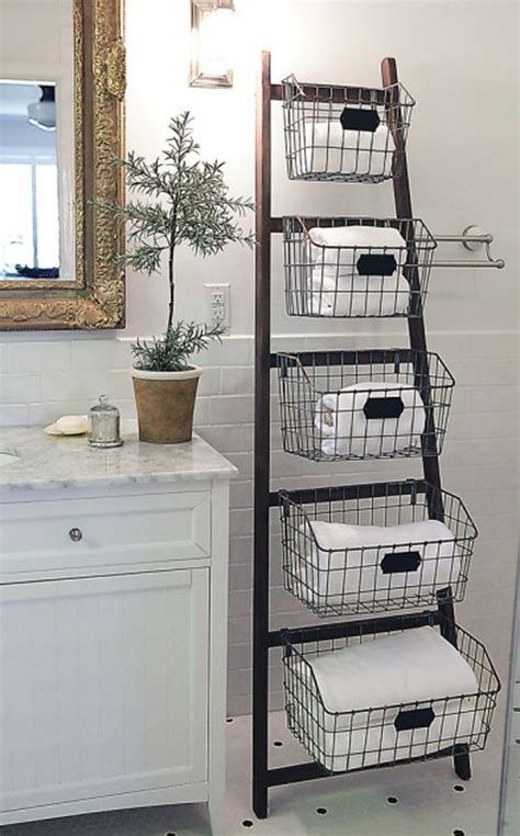 Ways To Decorate With Vintage Ladders