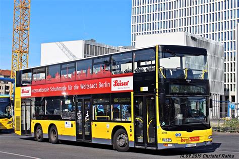 BVG 3398 mit Werbung für Schuhhaus Leiser am 14 09 2019 Berlin