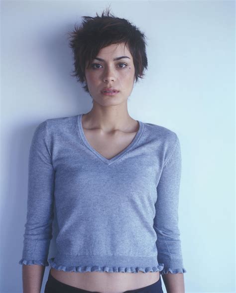 Shannyn Sossamon | Short hair styles, Edgy hair, Short hair cuts