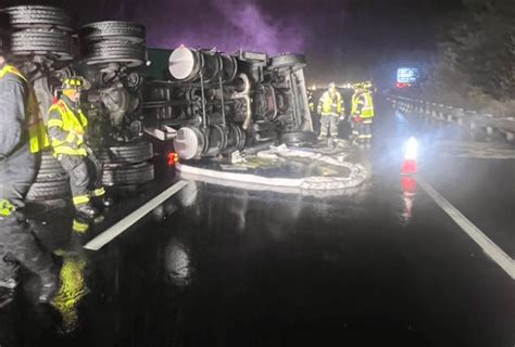 No Injuries After Tractor Trailer Overturns On I 80 In Morris County