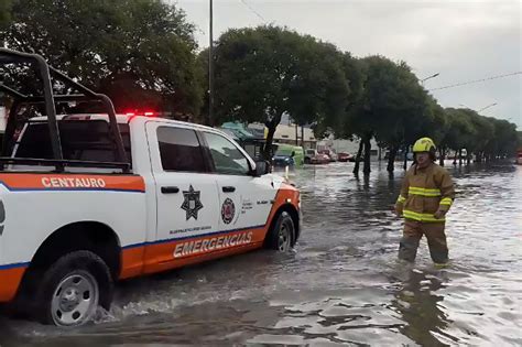 Fuerte Lluvia Provoca Inundaciones Y Colapso Del Drenaje En Puebla E