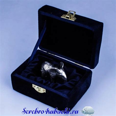 Серебряный слон - сувенирная серебряная фигурка животного.