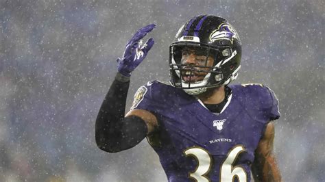 Ravens Chuck Clark Signs Contract Extension