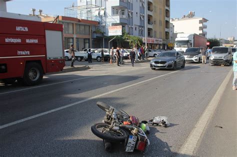 Antalya Da Korkun Kaza Motosiklet Minib S N Alt Na Girdi Asayi