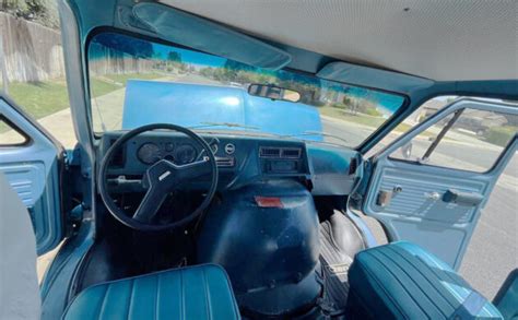 41k Mile Shorty 1987 Chevrolet G10 Van Barn Finds