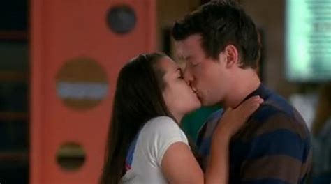 Who is Finn kissing? - The Finn Hudson Trivia Quiz - Fanpop